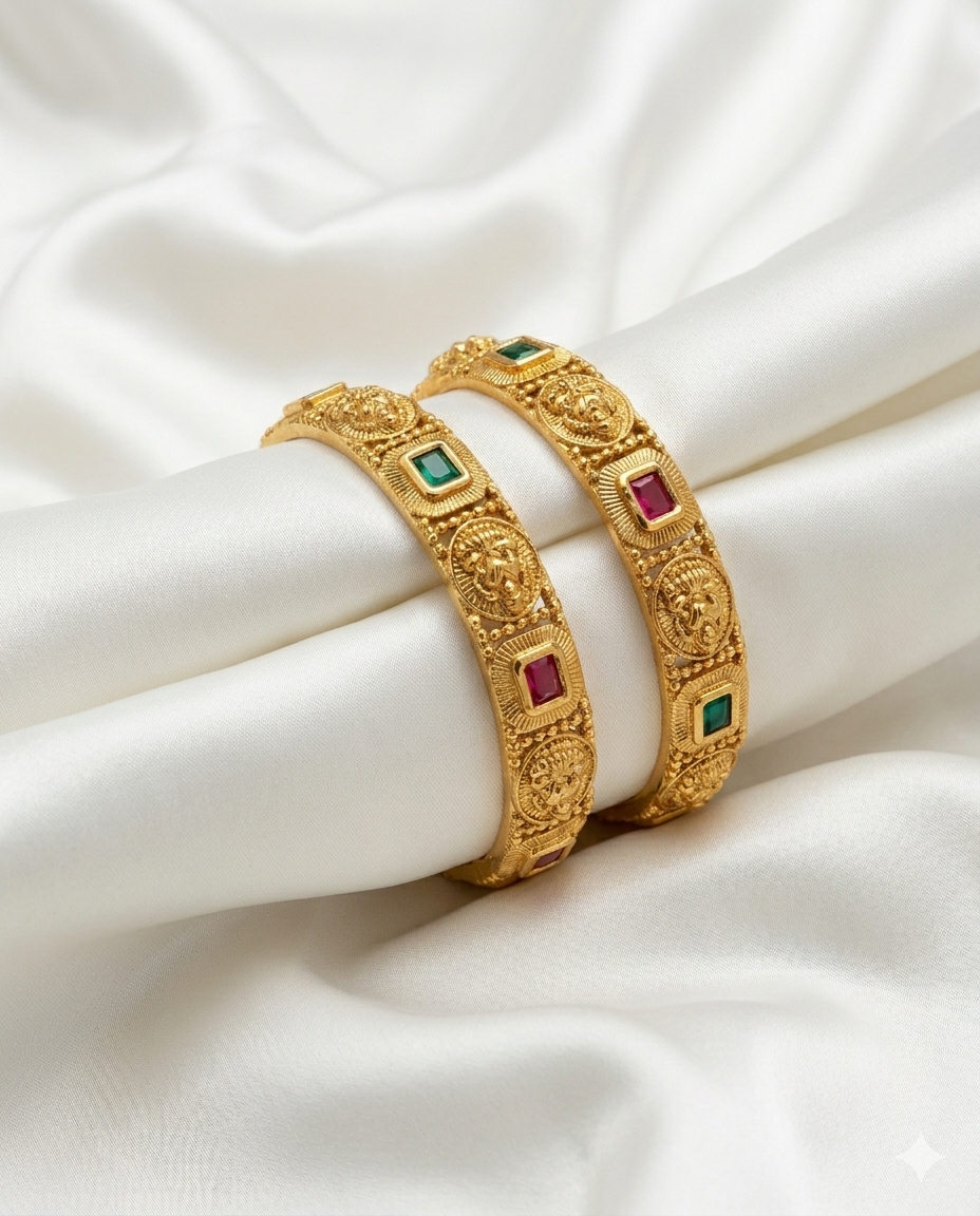 Signature Heritage Bangles