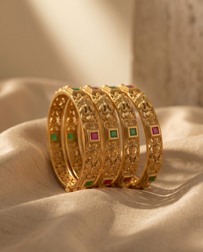 Svarna Regal Stone Bangles